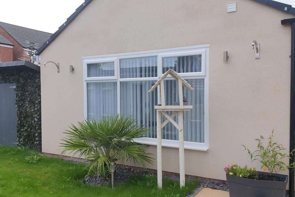 Near Liverpool Double Bedroom Hideaway Wirral Eksteriør bilde